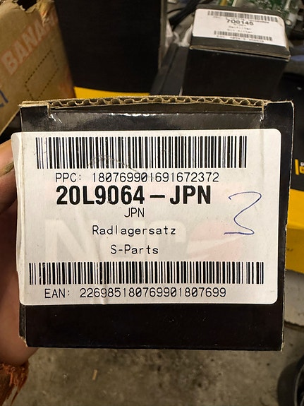 Product image 1 of 2