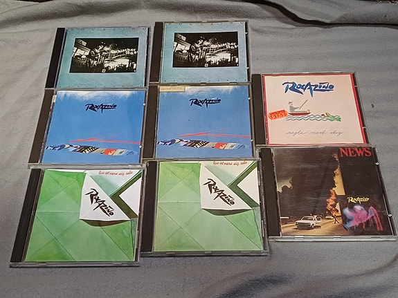 Product image 1 of 2