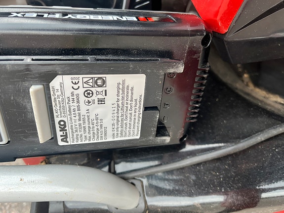 Product image 8 of 9