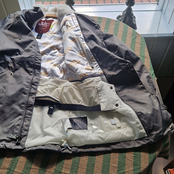 Product image 7 of 9