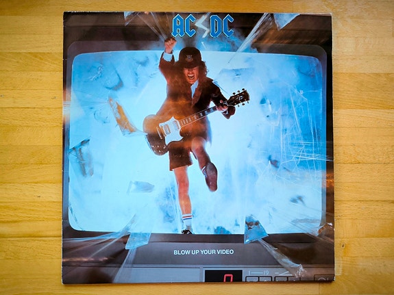 Product image 1 of 3