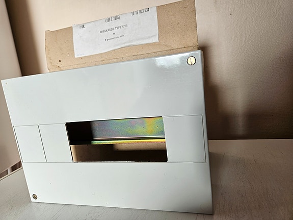 Product image 1 of 2