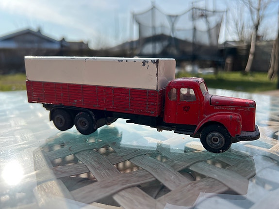 Product image 1 of 5