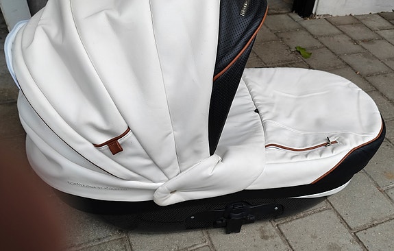 Product image 1 of 7