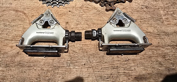 Product image 1 of 3