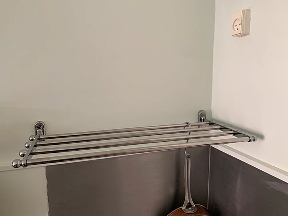 Product image 1 of 5