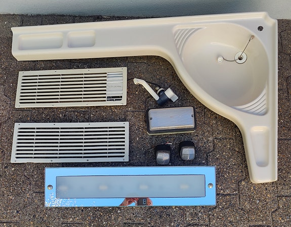 Product image 1 of 2