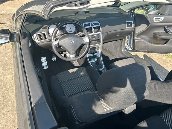 Peugeot 307 Cc 2004 photo 5