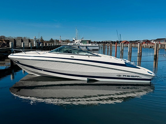 Regal 2250 Fasttrack