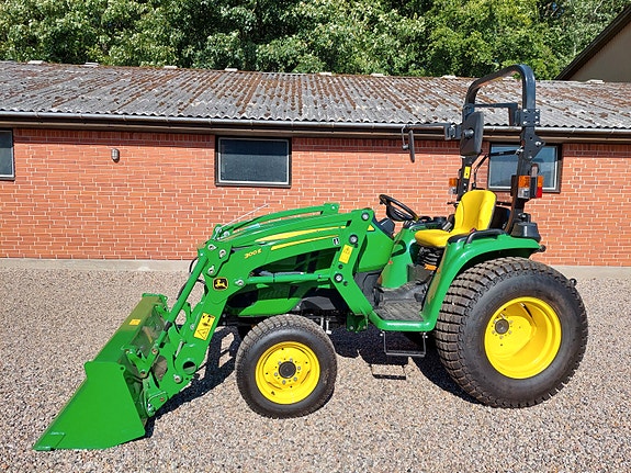 John Deere 3025E