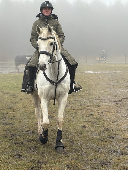 Product image 1 of 9