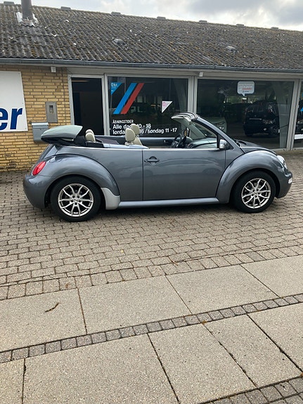 VW New Beetle