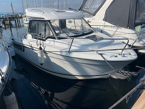 Jeanneau Merry Fisher 605 fra 2022 med Yamaha 100 HK påhængsmotor