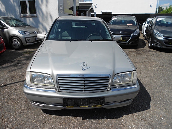 Mercedes C240
