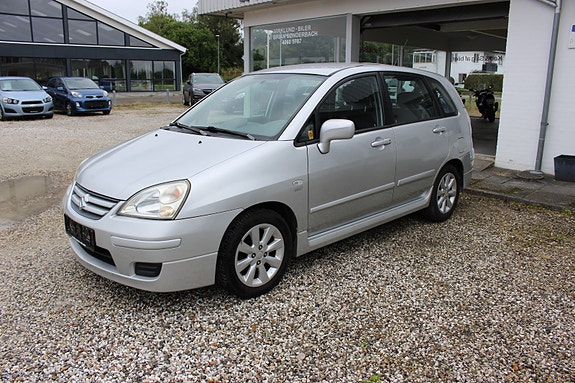 Suzuki Liana