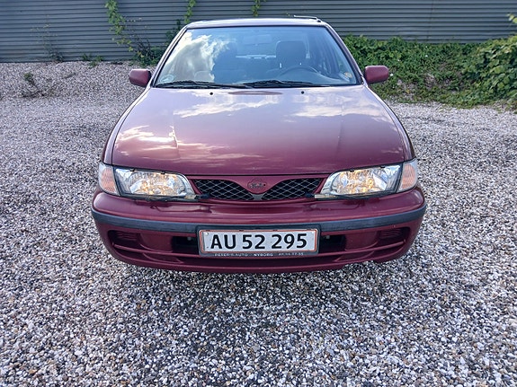 Nissan Almera