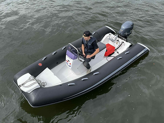 Grand S470 Sport med 50 HK Yamaha