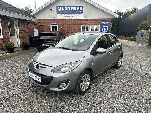 Mazda 2