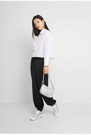 Product image 16 of 22