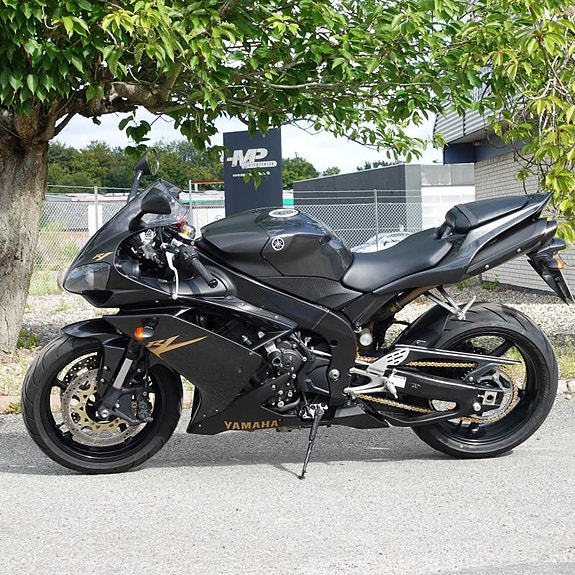 Yamaha YZF R1