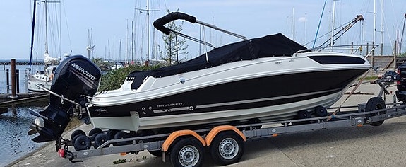 Bayliner VR5 Cuddy – Mercury 150 hk – 2018