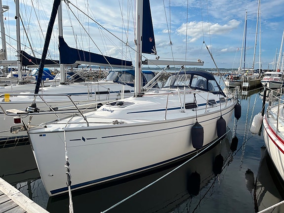 Bavaria 30 Cruiser - Super velholdt - Bovpropel - Nyere sejl - Alt i udstyr