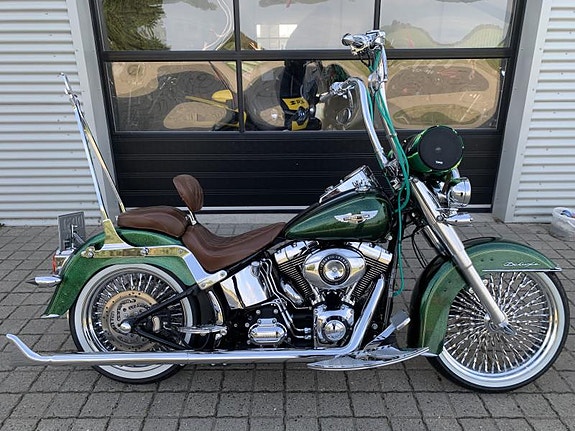 Harley-Davidson FLSTN Softail Deluxe