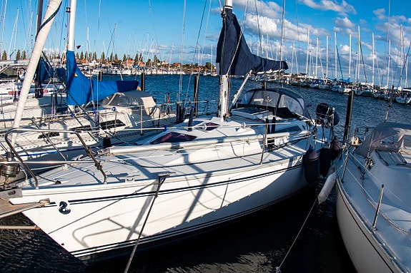 Bénéteau First 345, 1984