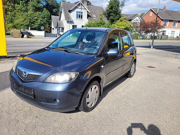 Mazda 2