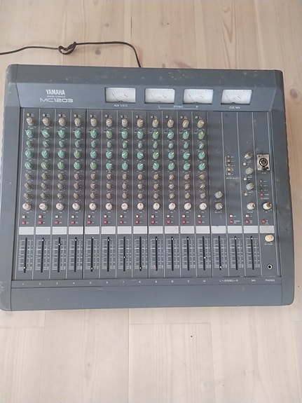 Product image 1 of 4