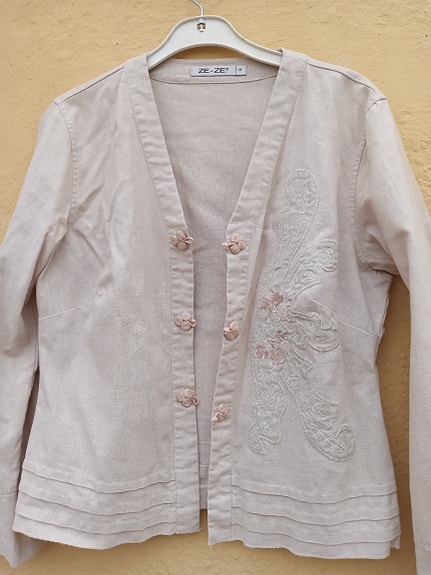 Product image 1 of 4