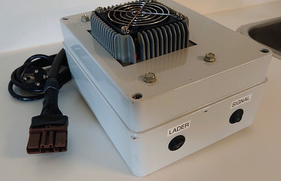 Product image 1 of 4