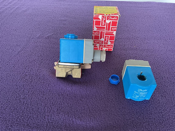 Product image 1 of 3