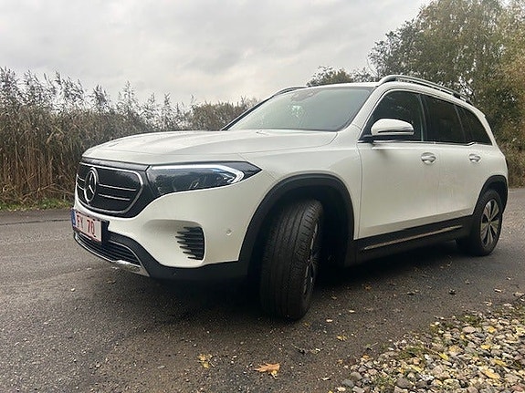 Mercedes EQB250