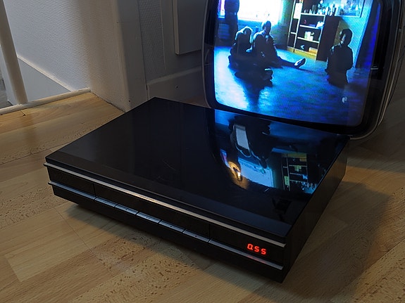 Product image 1 of 3