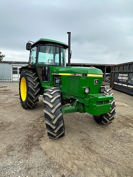 John Deere 3140AB