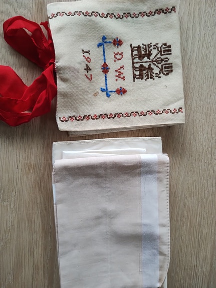 Product image 1 of 4