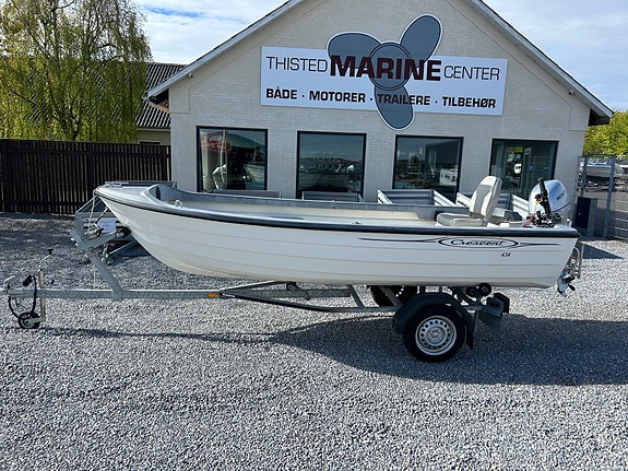 Crescent 434 med motor og trailer