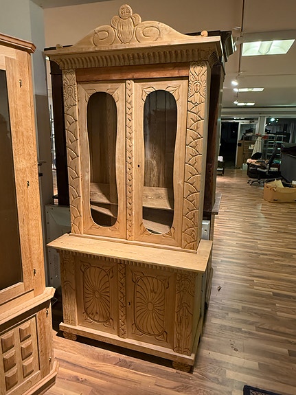 Product image 1 of 9