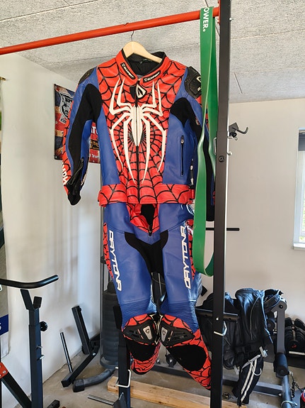 Product image 1 of 9