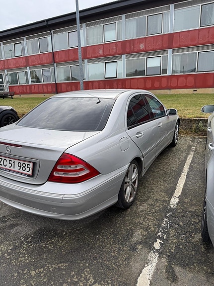 Mercedes C200