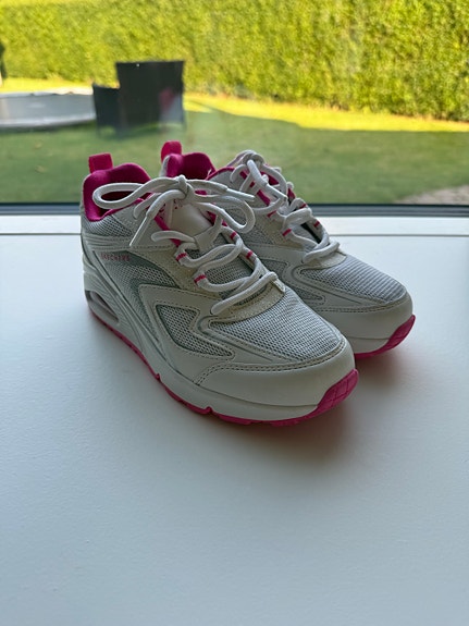 Product image 1 of 8