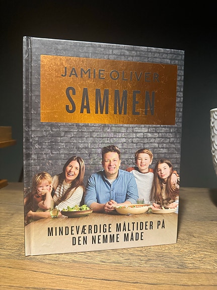 Product image 1 of 8