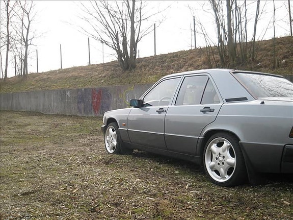 Mercedes 190 til salg hos Nabilli