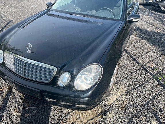 Mercedes E240