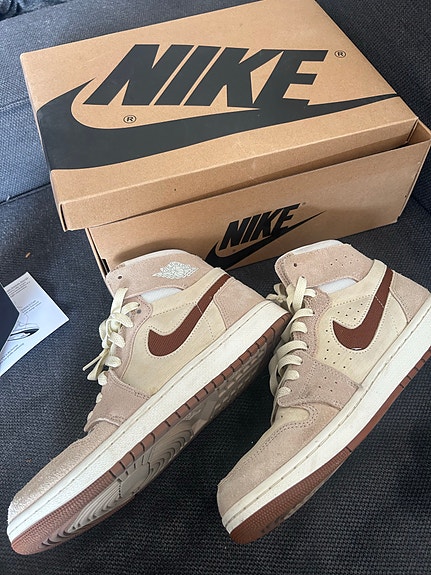 Product image 1 of 10