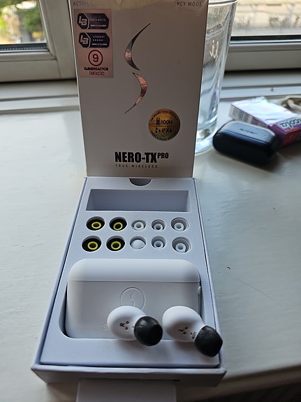 Product image 1 of 9