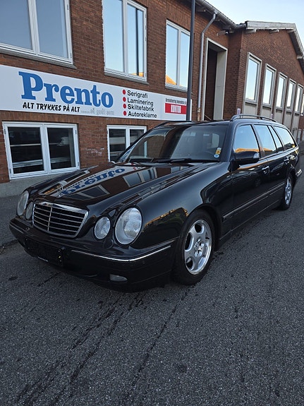 Mercedes E320