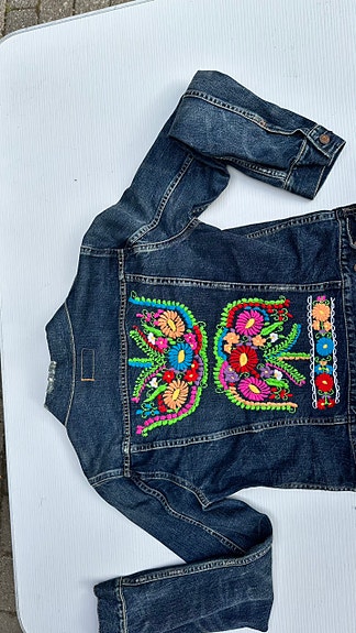 Product image 1 of 8