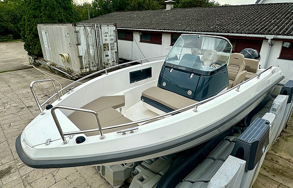 Flipper 600 SC / R Mercury 150hk